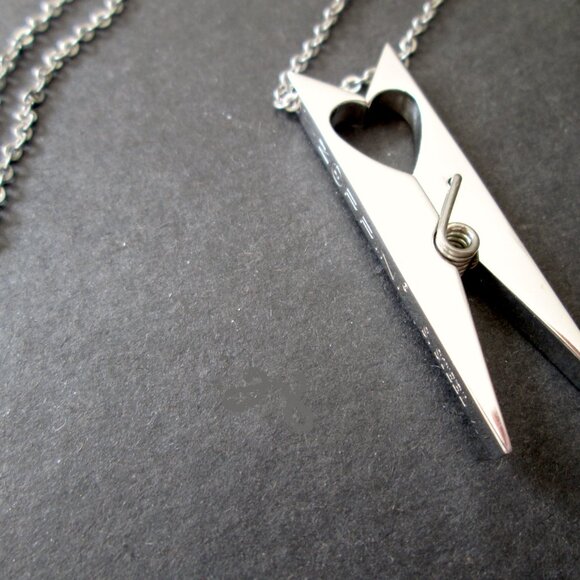 ZOPPINI Stainless Steel Pendant Necklace Heart Cutout Clothespin - Picture 15 of 16